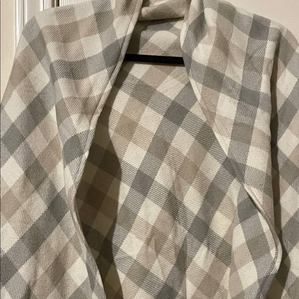 Charlie Paige Plaid Scarf in Gray and Cream